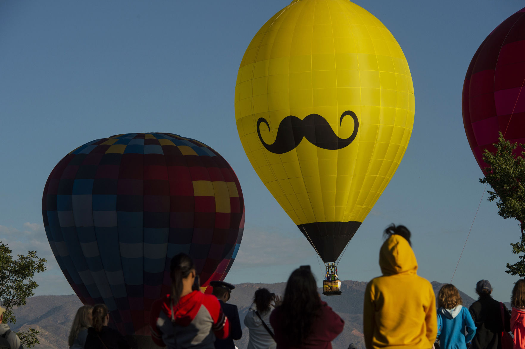 090219-news-liftoffballoons 24.jpg